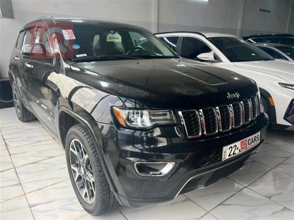 جيب جراند شيروكي 2011 للبيع في العراق - الموصل